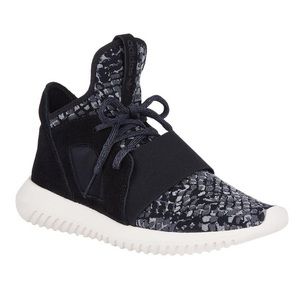 Adidas Tubular Defiant Tennis Shoes Sneakers Snake